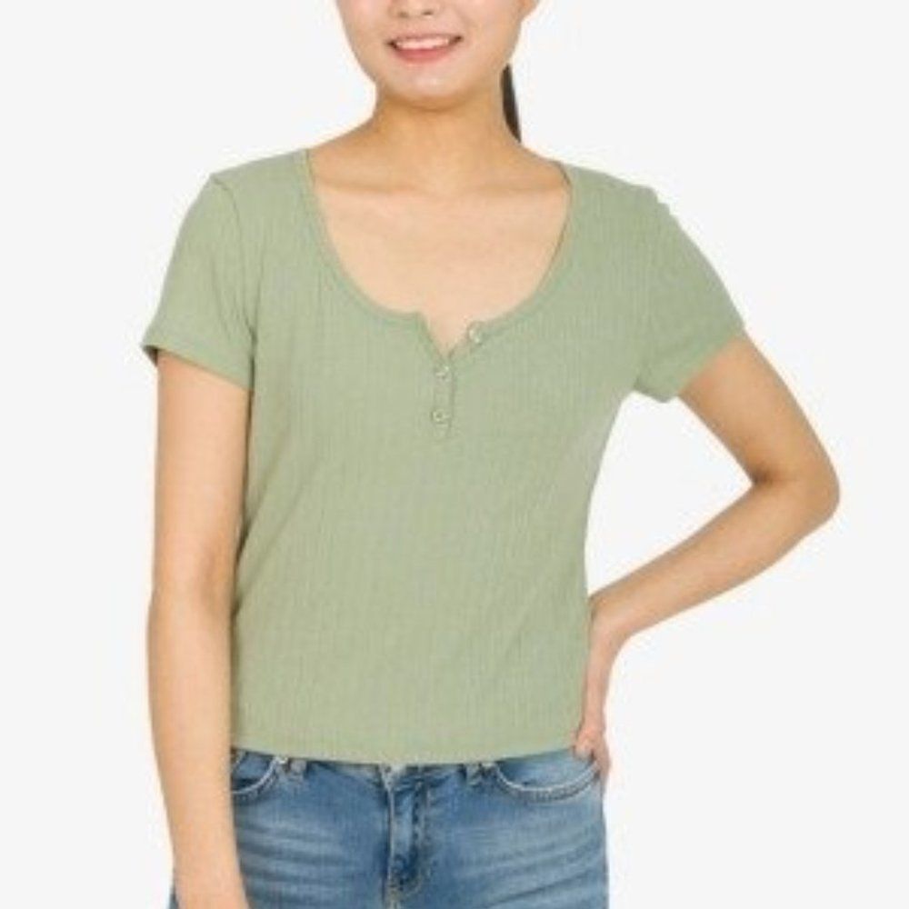 Hippie Rose Juniors' Short-Sleeve Pointelle Henley T-Shirt
